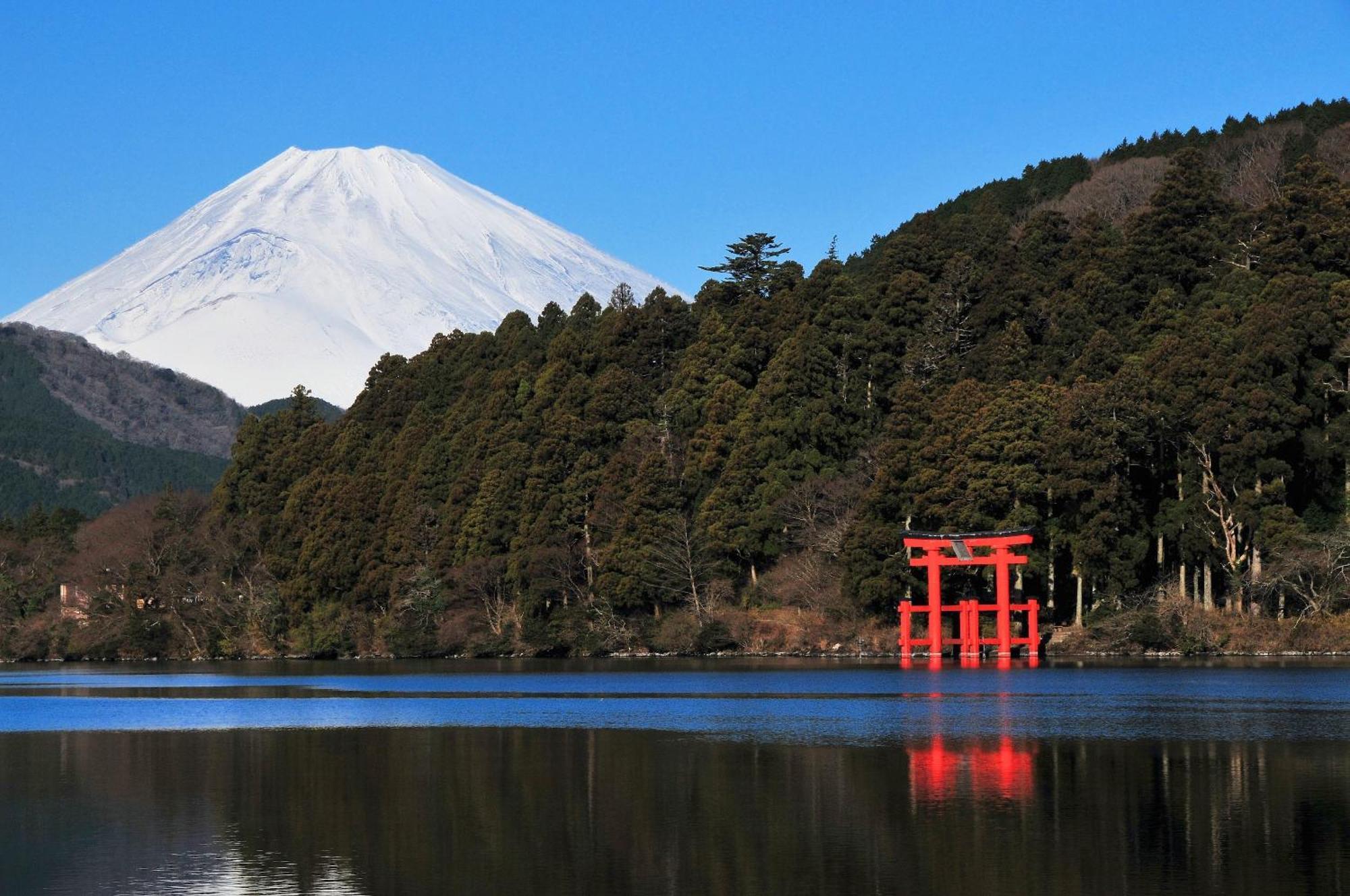 Отель Oku Yugawara Sansuirou Экстерьер фото